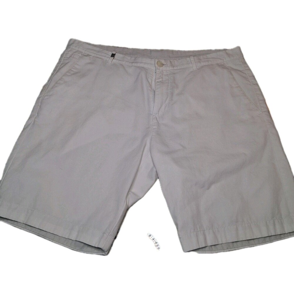 Calvin Klein White 9" Flat Front Chino Shorts Men’s Size 34
